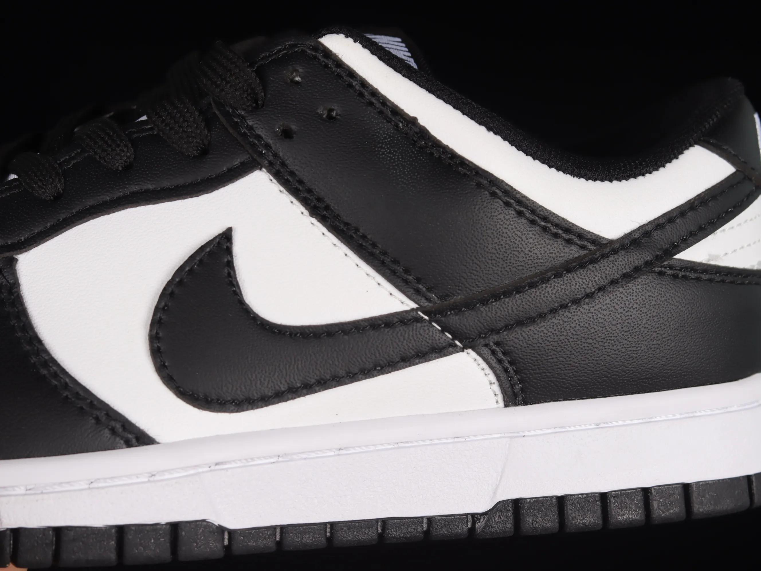 All Categories Nk SB Dunk Series Nk SB Dunk Low Low-top Sneakers B1 Special Price Nk SB Dunk Low Black and White Panda SB Smashed Backboard Fashion Casual Sneakers DD1391-100
